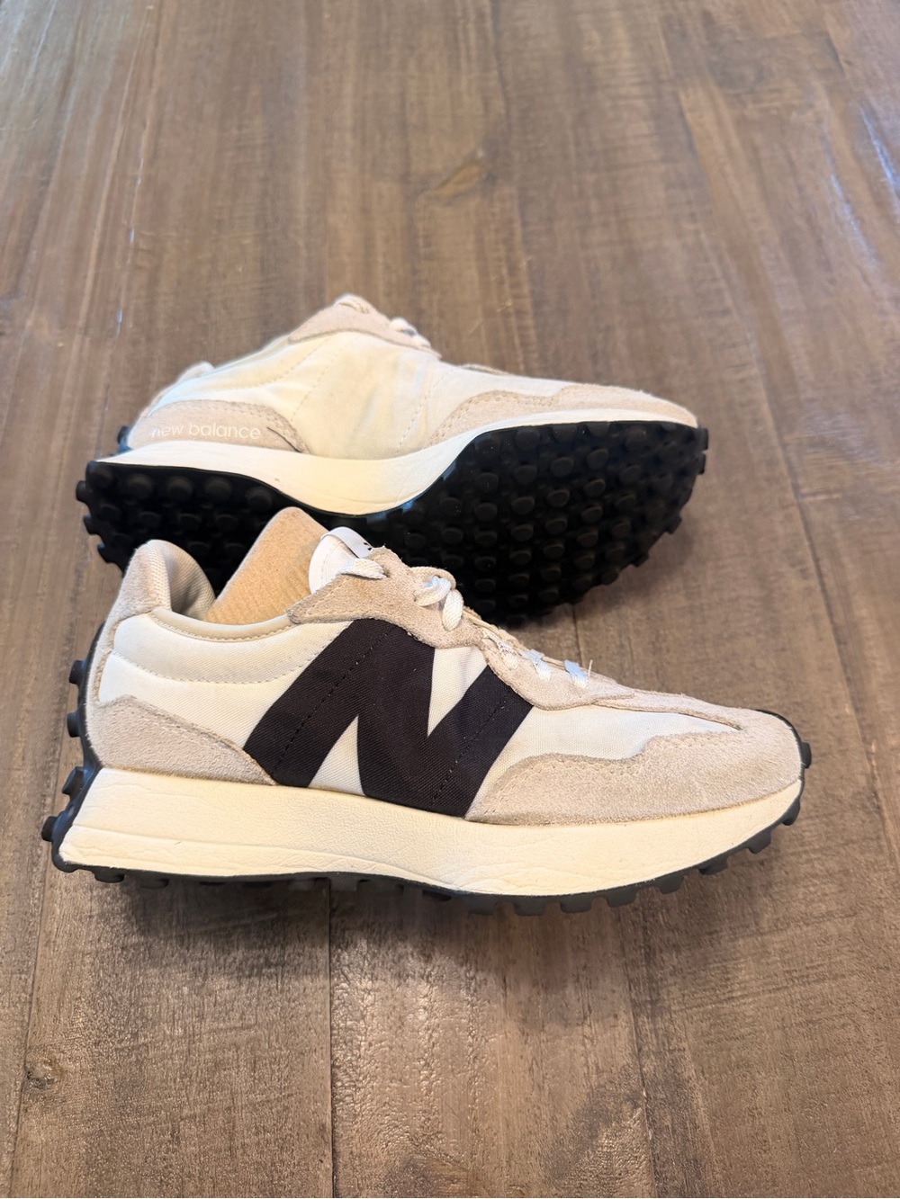 NEW BALANCE 327 SEA SALT SNEAKERS SHOES MS327FE WHITE BLACK GREY Women's SIZE 6